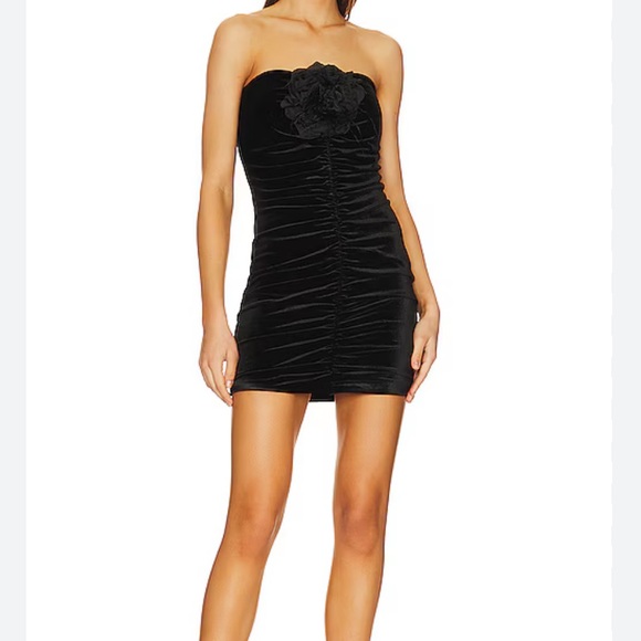 AIIFOS Susana Dress in Black Velvet - Picture 1 of 4